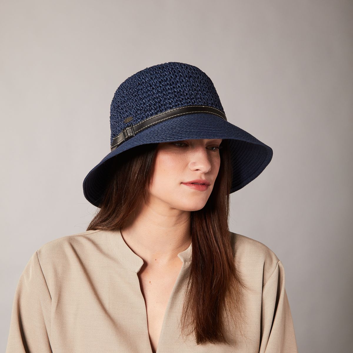 CARLIE-LARGE CROCHET CLOCHE W LEATHER BAND