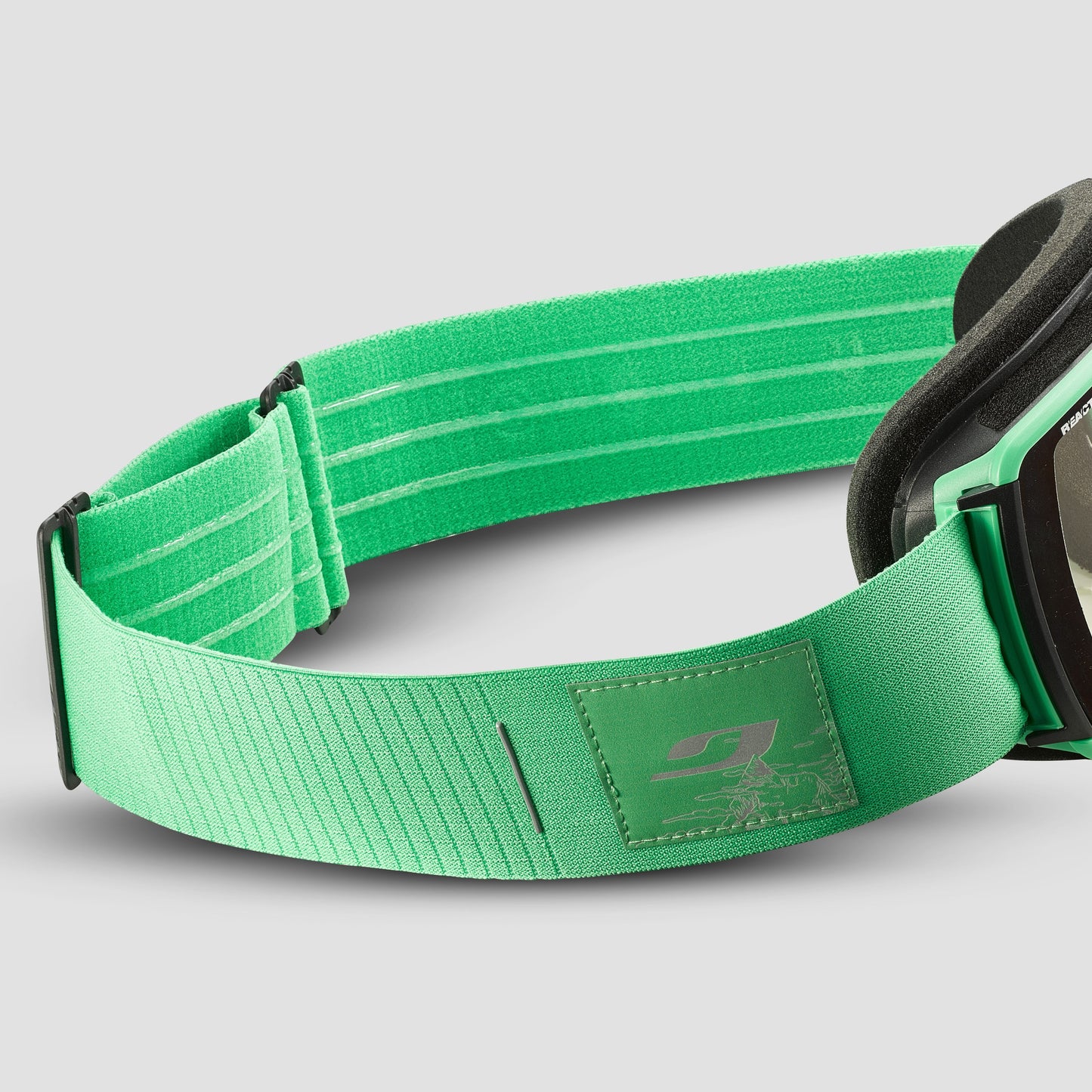 LAUNCHER Goggles with REACTIV 0-4 High Contrast Lens