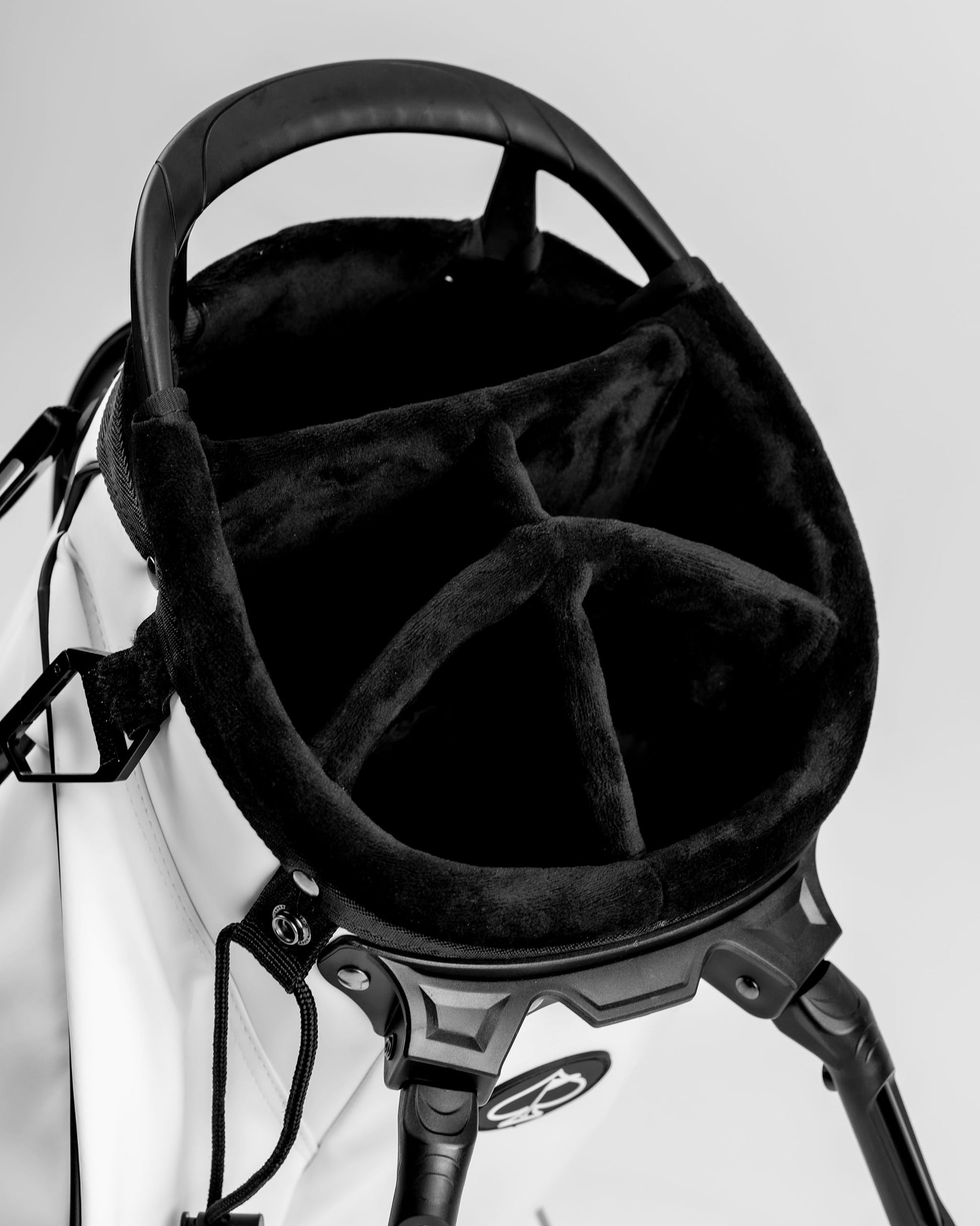 Player Preferred™ Golf Bag in Domino pattern featuring a 5-way divider for optimal club organization.