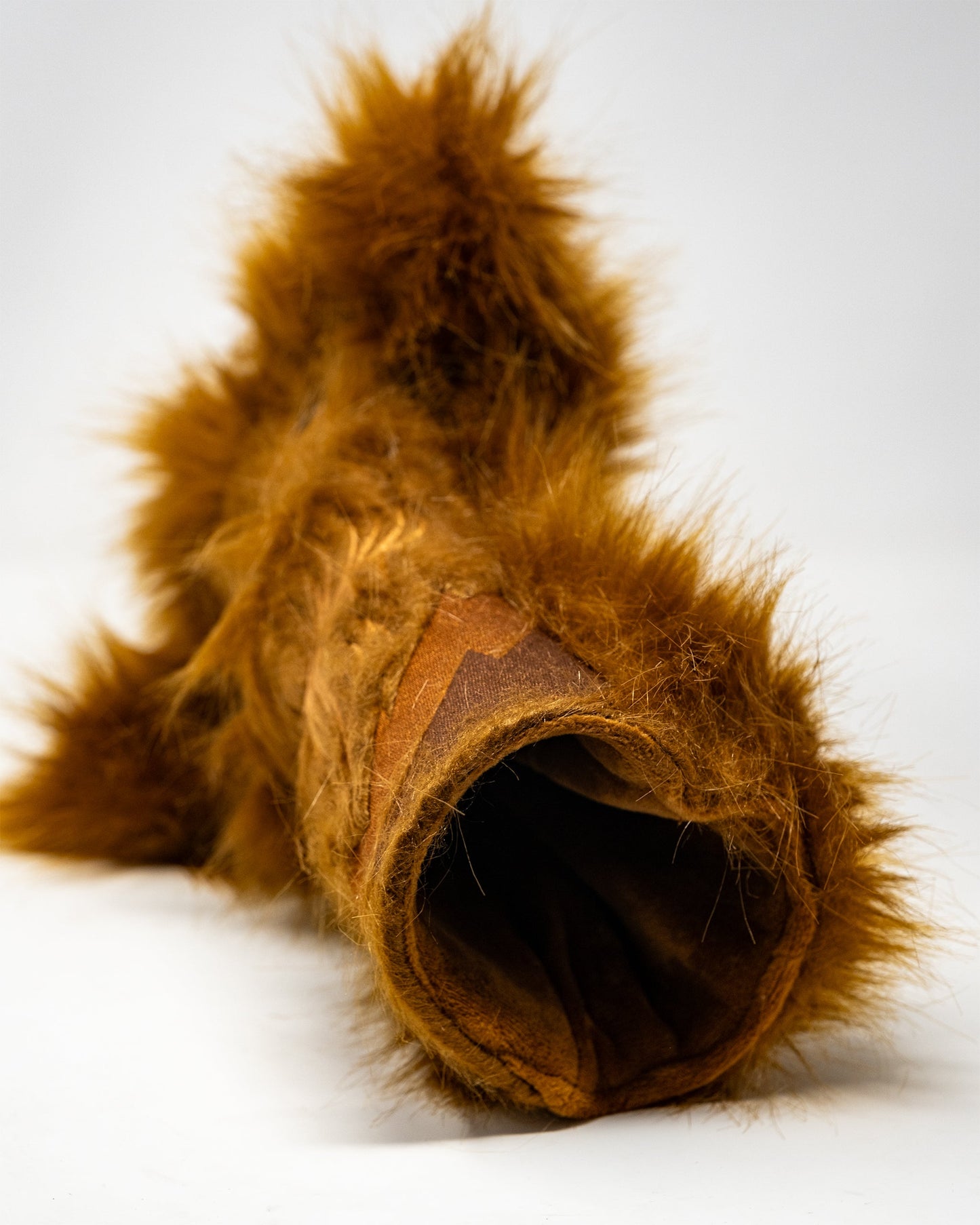 Highland Cow driver cover featuring a realistic design in brown and white, suitable for golf clubs.