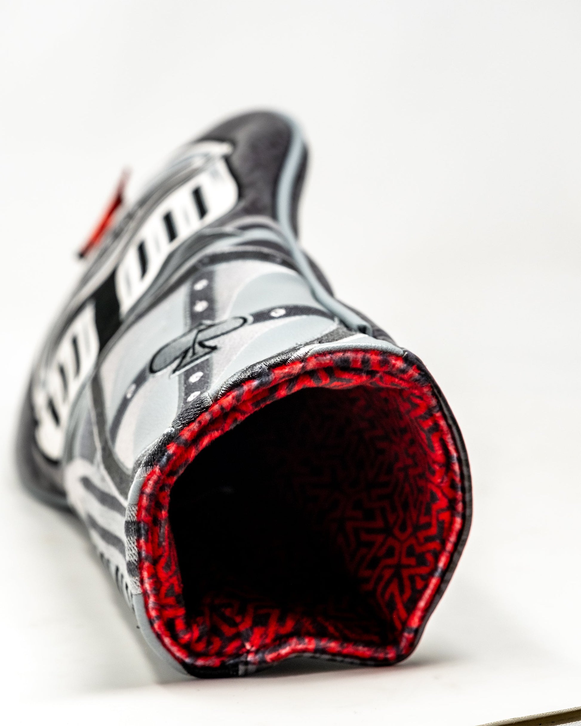 Knight's Valor Driver Cover featuring a regal design with a knight's helmet and bold colors, perfect for golf enthusiasts.