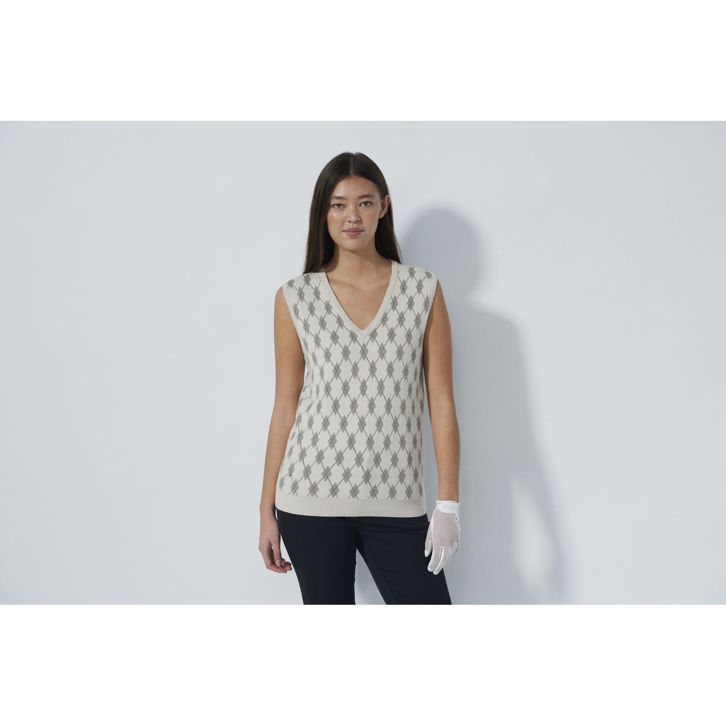 DAILY SPORTS CHROMA ARGYLE V-NECK VEST