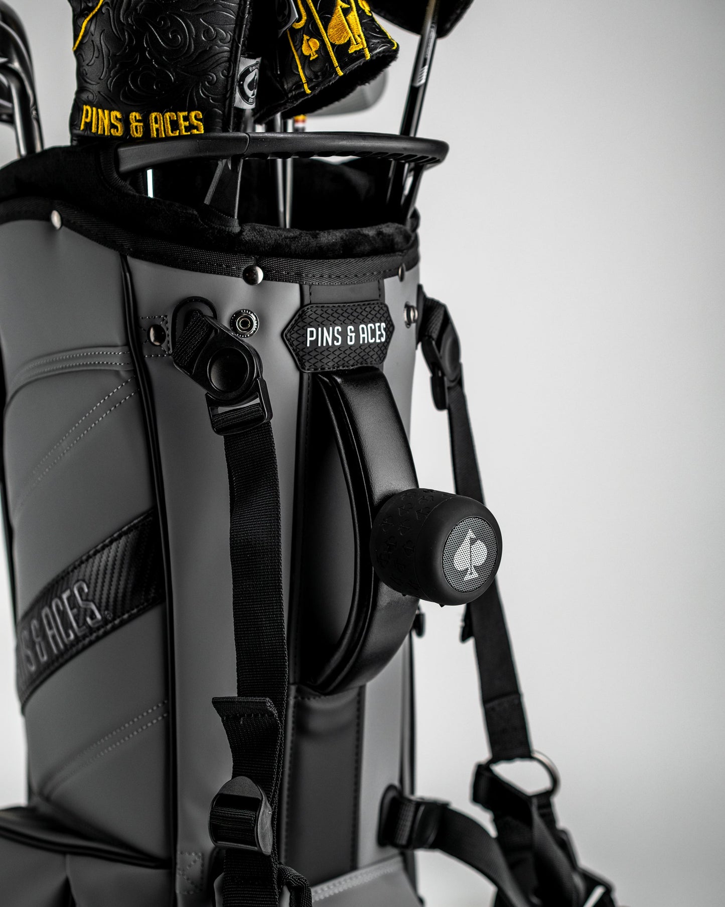Player Preferred™ Golf Bag in Flat Ash with multiple compartments and stylish design.