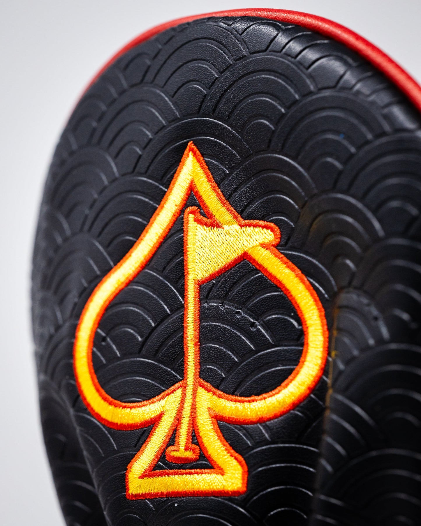 Dragon's Dynasty driver cover featuring a detailed dragon design, crafted for golf enthusiasts.