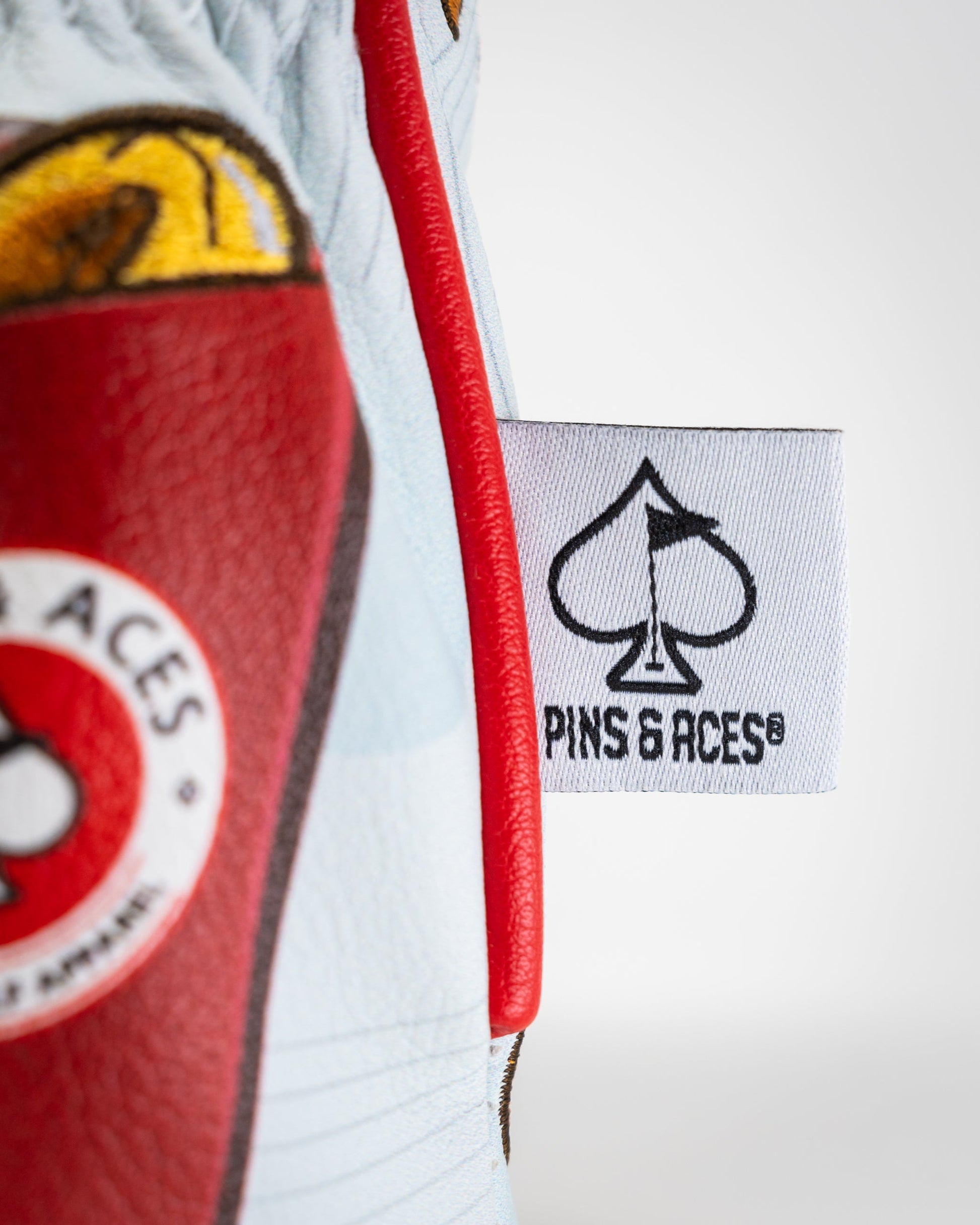 Par-da Express Hybrid Cover in black, featuring a sleek design with a textured finish and additional protective layers for electronic devices.