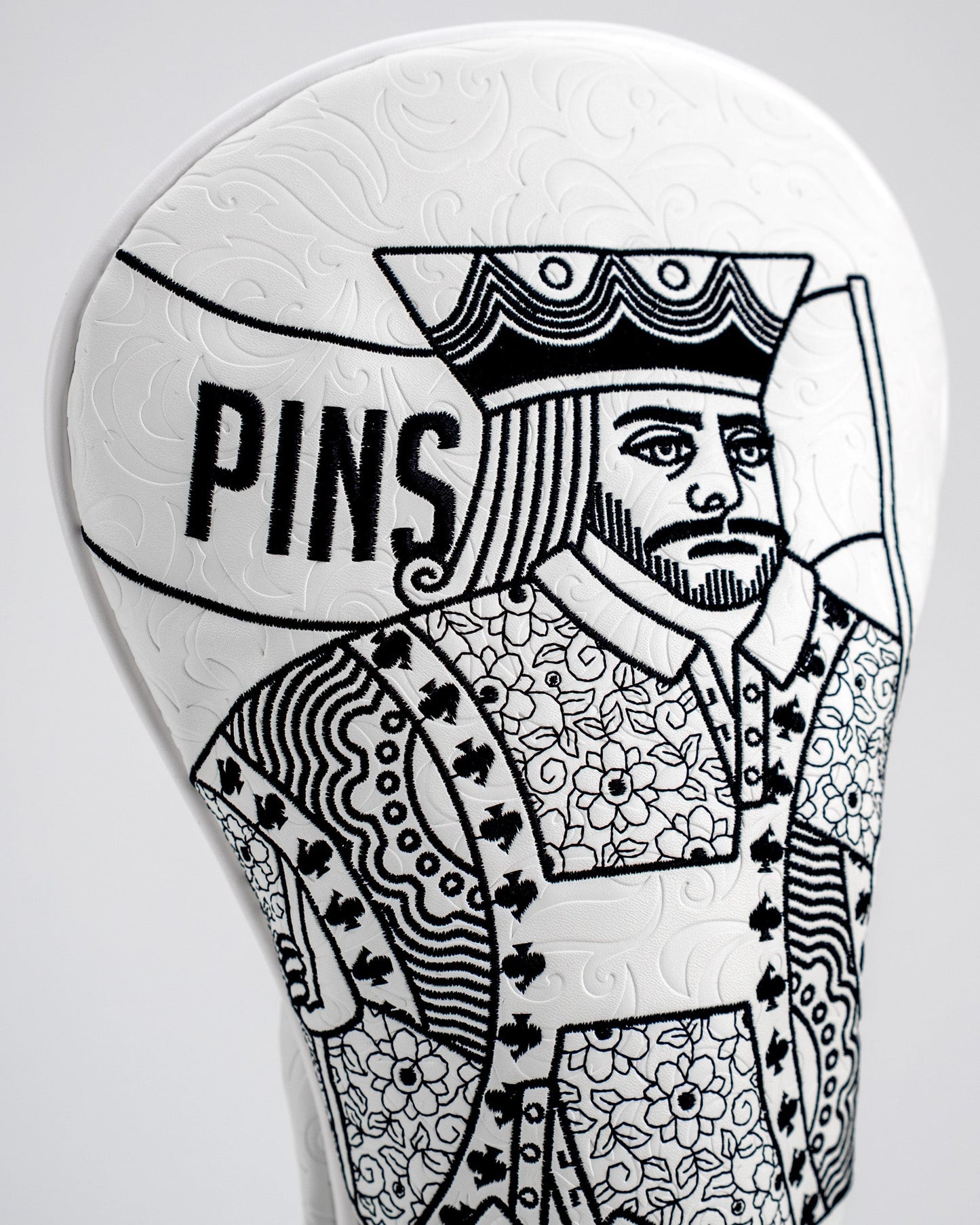White Out King of Spades driver cover featuring a sleek design with a king playing card motif, ideal for golf enthusiasts.