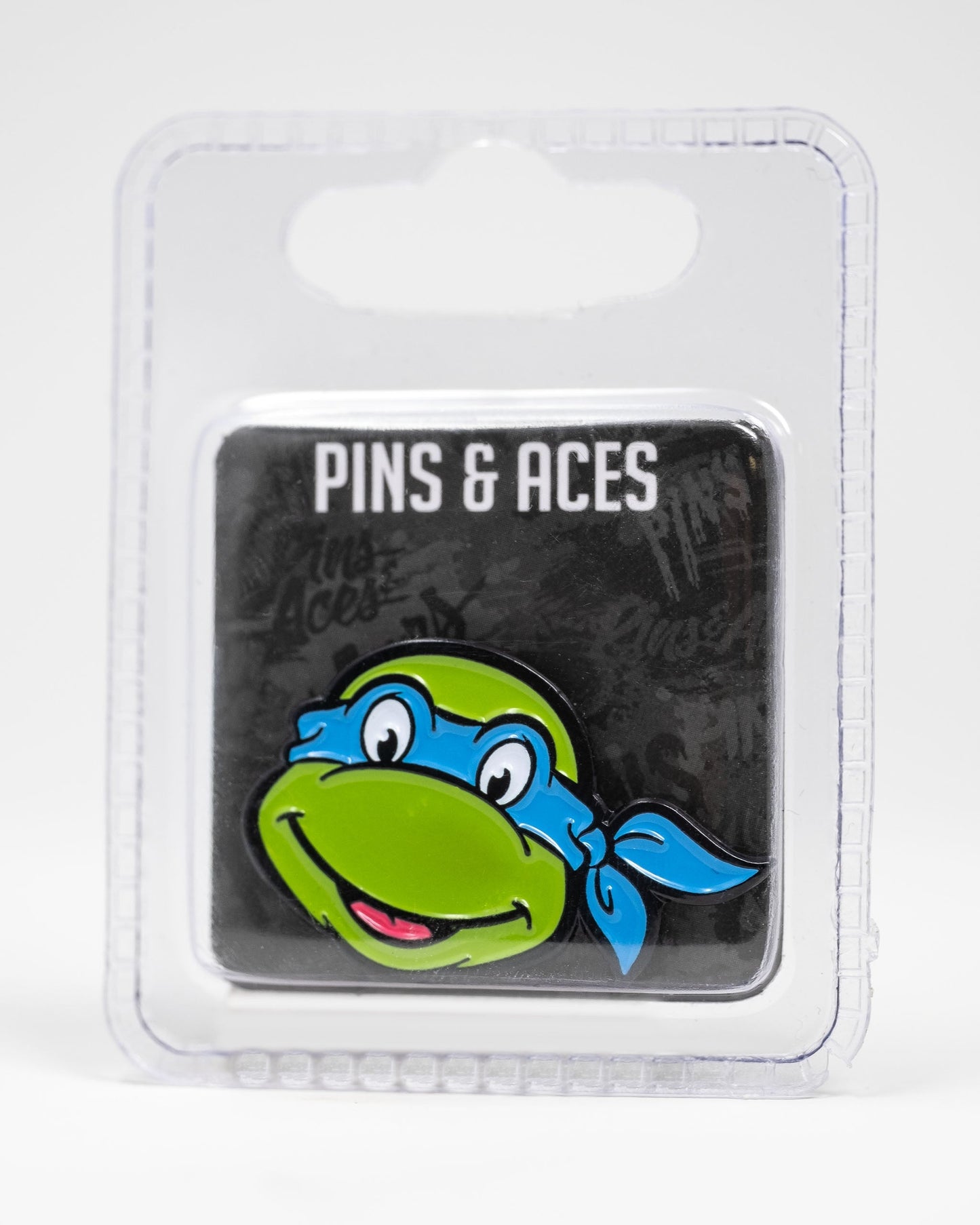 TMNT Leonardo ball marker featuring a vibrant blue color and detailed character design.